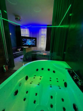 Gold Glass Jacuzzi&Sauna Rynek Centrum -Parking